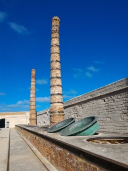 Ex Stabilimento “Florio” della Tonnara di Favignana. Le ciminiere dell’edificio storico industriale oggetto delle attività di ricerca del Progetto IDEHA