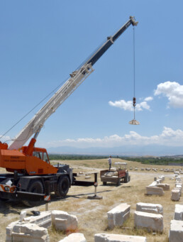 The blocks of the cornices of the first order are moved into a dedicated area | © Tommaso Ismaelli, CNR ISPC