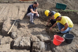 Archeologi al lavoro nello scavo del santuario del Manganello, Cerveteri