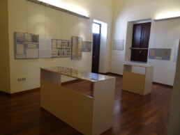 Le sale allestite della mostra documentaria “Il Terremoto Irpino del 23 luglio 1930 nel Vulture”, Palazzo Donadoni-Museo Civico della Città di Melfi | © F. T. Gizzi, CNR ISPC