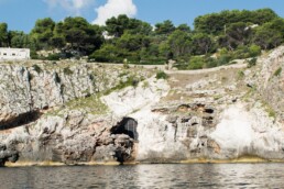 The Romanelli Cave (Puglia, Italy) from the outside | © Dario Sigari