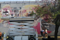 Il Muro della Musica Popolare, uno dei 20 murales del progetto OR.ME Ortica Memoria, realizzato dal collettivo Orticanoodles a Milano, caso studio del progetto SuPerStAr.