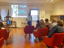 Giulio Lucarini, ricercatore CNR ISPC, presso il Museo dell’Opera del Duomo di Bracciano, durante l'iniziativa 