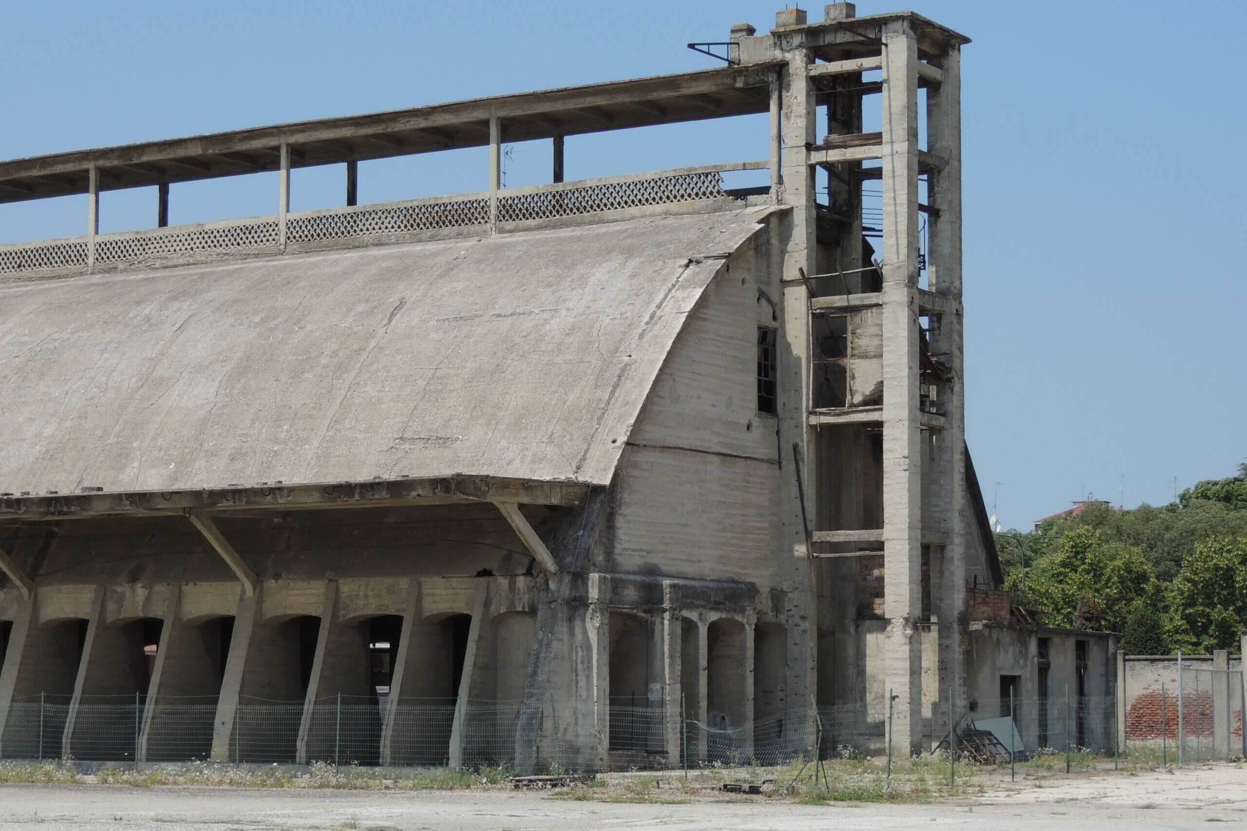 Paraboloide (lavorazione e deposito del clinker per la produzione del cemento) di Casale Monferrato, Torino (Italia) - Anno di costruzione 1921, progetto di rigenerazione urbana | © CNR ISPC