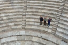 Volo drone sul Teatro Romano e staff CNR ISPC. (D. Ronchi; D. Ferdani; A Palombini) | © CNR ISPC