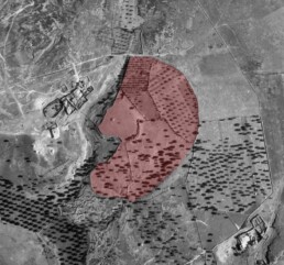 Masseria Vicentino: foto aerea dell’area dell’insediamento (evidenziata in rosso) scattata nel 1943 | © CNR ISPC