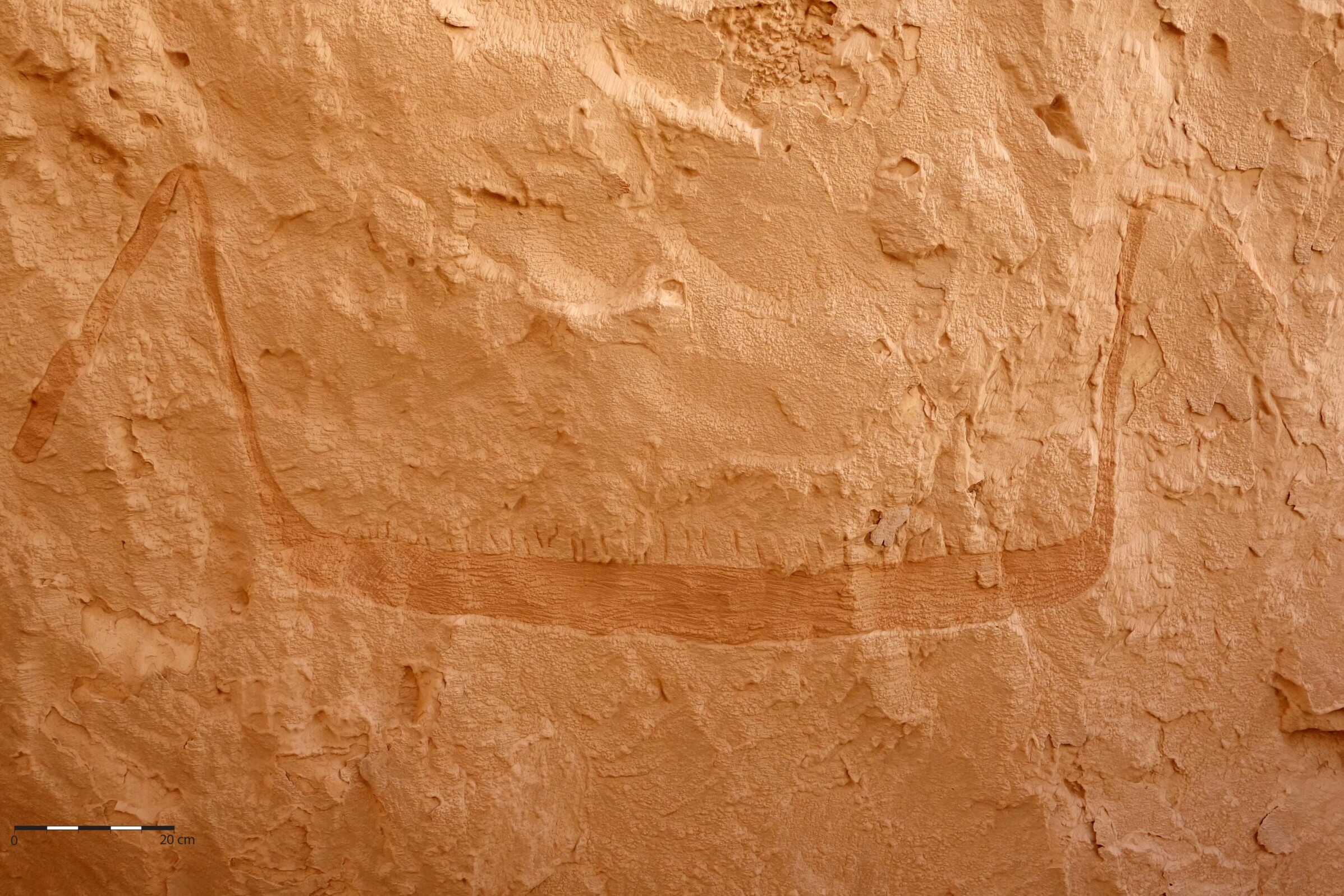 Engraved boat, Wadi el Obeiyid cave, Farafra Oasis. | © C. de la Fuente, FOPP Archive