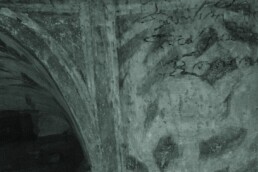 Particolare delle Catacombe di Domitilla (Roma) in luce visibile e VIL, che mostra la tipica fluorescenza del pigmento Blu egizio. Lavoro di diagnostica su committenza della Pontificia Commissione di Archeologia Sacra | © CNR ISPC